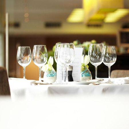 לוקרן Biznis Hotel מראה חיצוני תמונה