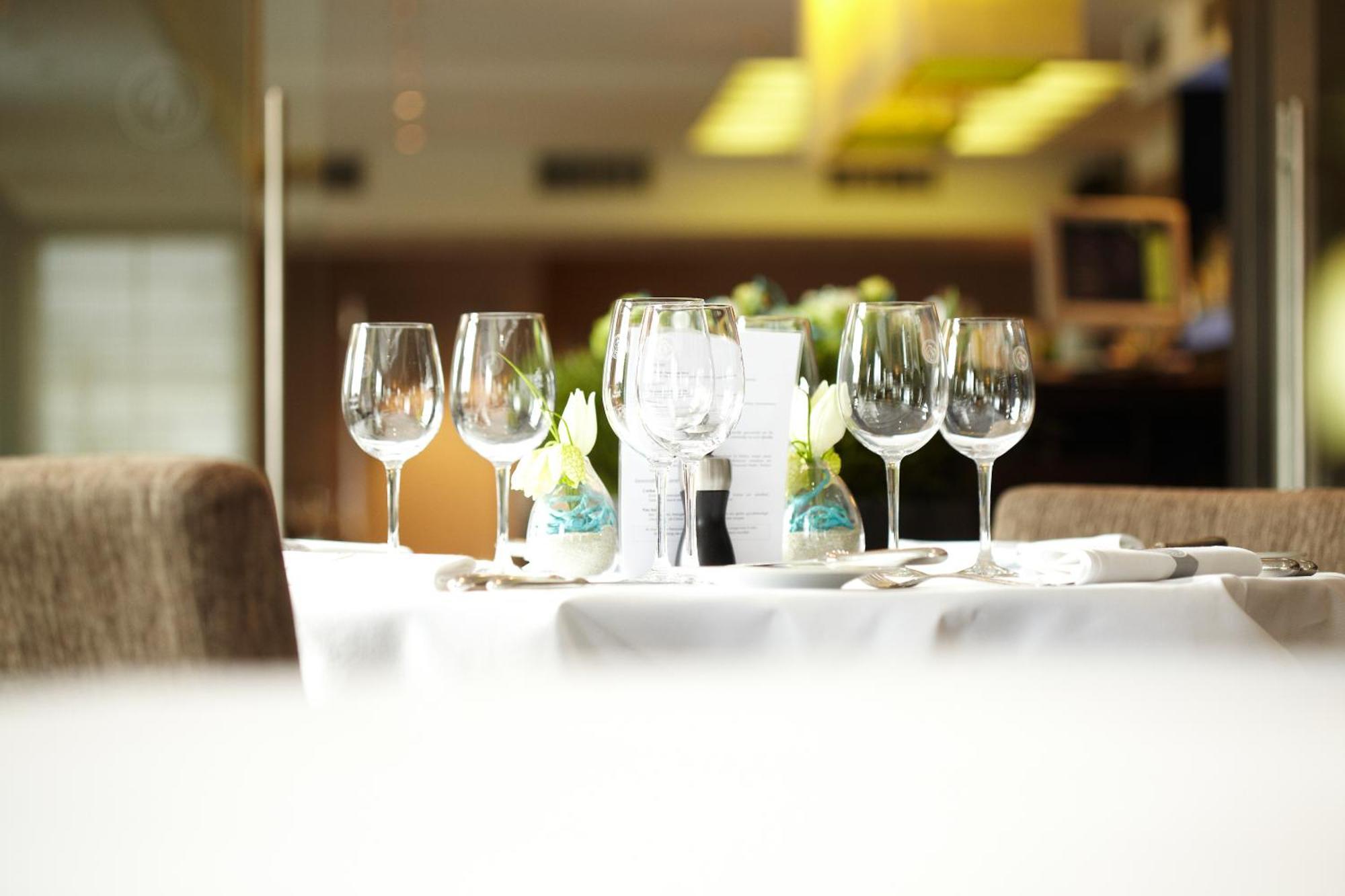 לוקרן Biznis Hotel מראה חיצוני תמונה