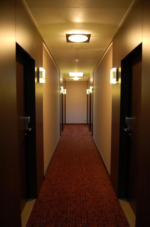 לוקרן Biznis Hotel מראה חיצוני תמונה