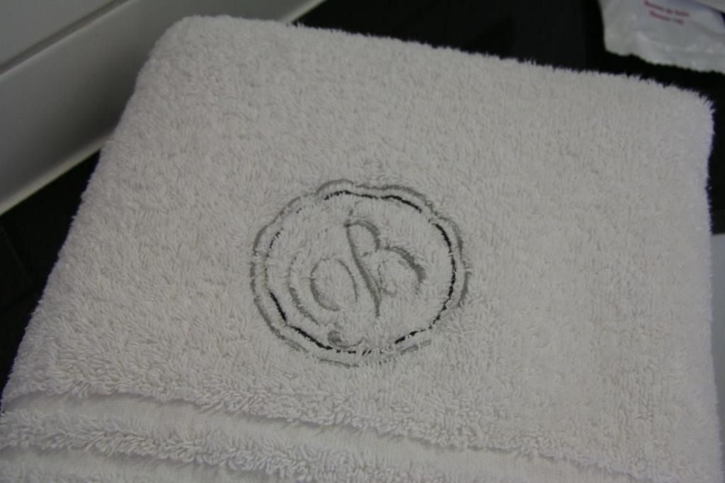 לוקרן Biznis Hotel מראה חיצוני תמונה