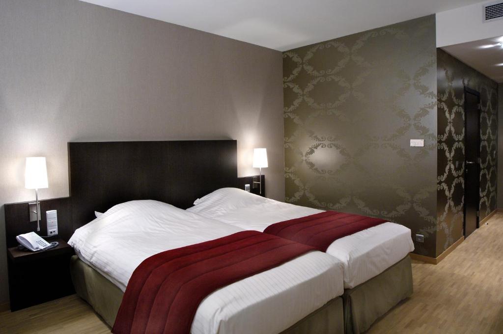לוקרן Biznis Hotel חדר תמונה
